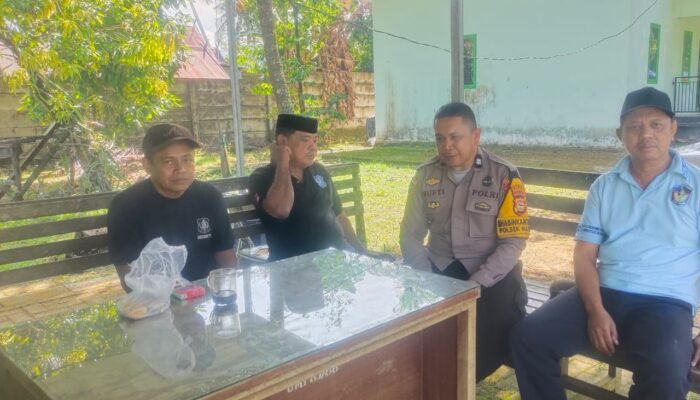 Wujudkan Situasi Kondusif, Bhabinkamtibmas Desa Padanglampe Sambang Dialogis Warga Binaan