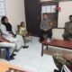 Bhabinkamtibmas dan Babinsa Mediasi Problem solving Terkait Perselisihan Warga di Tumampua, Berakhir Damai