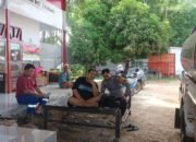 Pastikan Stok BBM Nelayan Aman, Bhabinkamtibmas Pangkajene Sambangi SPBUN Tekolabbua