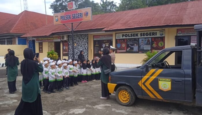 Wujud Polisi Sahabat Anak, Polsek Segeri Berikan Edukasi Pemahaman Tugas dan Fungsi Kepolisian Kepada Siswa RA Al-DJIBRAN