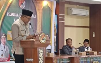 Wabup Sikka Lepas 44 Jamaah Calon Haji, Pesan Jaga Ukhuwah dan Disiplin di Tanah Suci