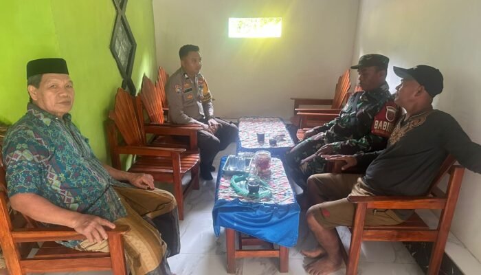Sinergitas TNI-Polri Sambangi Warga, Wujudkan Harkamtibmas di Wilayah Binaan