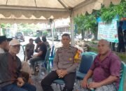 Wujud Kepedulian, Bhabinkamtibmas Polsek Pangkajene Hadiri Ta’ziah Warga Binaan di Kelurahan Tumampua