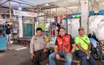 Bhabinkamtibmas Kelurahan Mappasaile Intensifkan Patroli dan Pantau Aktivitas Pasar Sentral Pangkajene