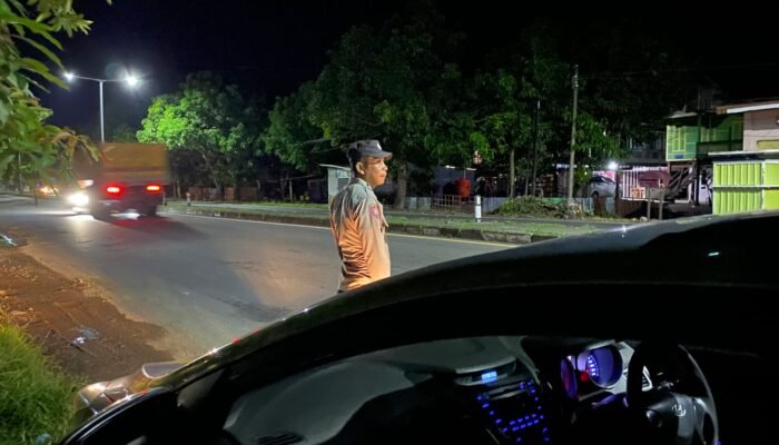 Polsek Mandalle Gelar Patroli Malam, Ciptakan Rasa Aman Warga