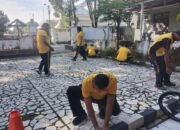 Polsek Pangkajene Tingkatkan Kepedulian Lingkungan Melalui Kerja Bakti Bersama