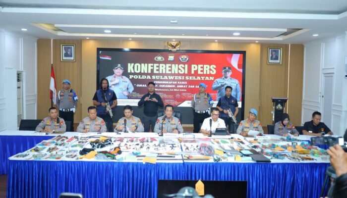 Kapolda Sulsel Pimpin Konferensi Pers, Ratusan Pelaku Kejahatan Jalanan Berhasil Diungkap