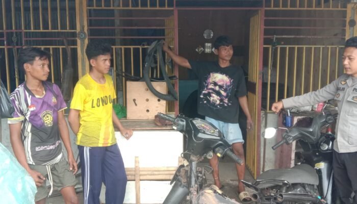 Bhabinkamtibmas Polsek Mandalle laksanakan giat sambang warga binaan pastikan wilayah dalam keadaan aman