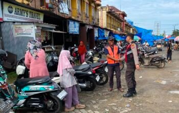 Patroli Pasar Tradisional, Polsek Ma’rang Ingatkan Juru Parkir Tingkatkan Kewaspadaan Cegah Curanmor