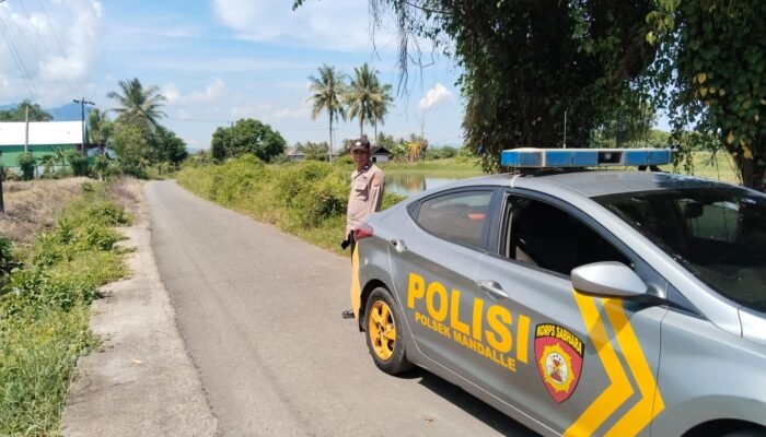 Polsek Mandalle Gelar Patroli Siang Hari Untuk Jaga Kamtibmas