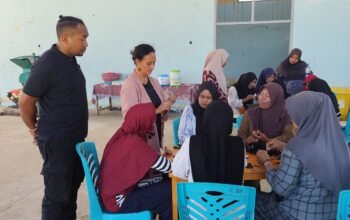 Pelatihan Kriya Kreasi Produk Turunan: Mendorong UMKM Naik Kelas Melalui Inovasi di Desa Kojadoi