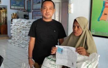 Pemerintah Kelurahan Bontoa Apresiasi Pengawalan Bhabinkamtibmas pada Penyaluran Bantuan Pangan