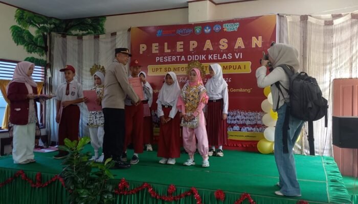 Sinergi Polri – Sekolah, Wakapolsek Pangkajene Hadiri Pelepasan Siswa Kelas VI SDN 18 Tumampua I