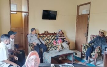 Bhabinkamtibmas Polsek Pangkajene Mediasi Permasalahan Pemasangan CCTV di Masjid Nurul Huda Bonto Perak