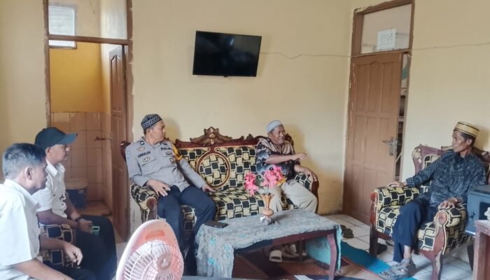 Bhabinkamtibmas Polsek Pangkajene Mediasi Permasalahan Pemasangan CCTV di Masjid Nurul Huda Bonto Perak