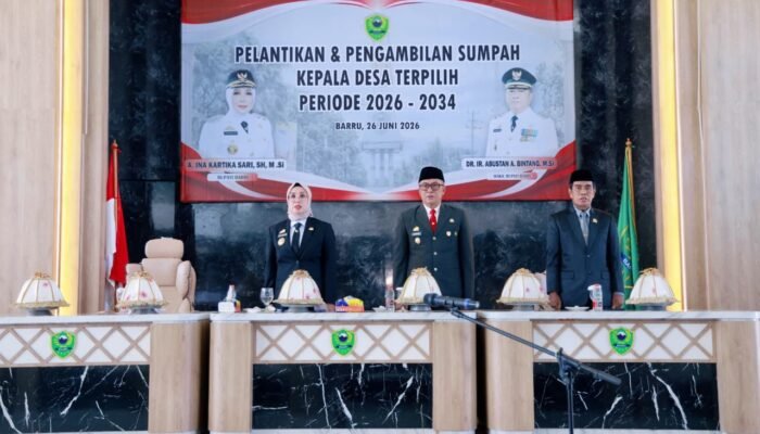 Bupati Barru Lantik 11 Kepala Desa Terpilih, Tekankan Amanah, Persatuan, dan Pelayanan untuk Masyarakat