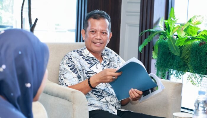 Sekda Barru Terima Tim Surveyor Akreditasi, Labkesda Bersiap Tingkatkan Mutu Pelayanan Kesehatan
