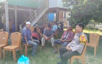 Sambang Dialogis, Bhabinkamtibmas Polsek Ma’rang Pererat Silaturahmi dan Jaga Kondusifitas Kamtibmas di Desa Alesipitto