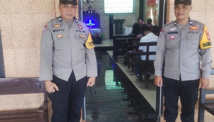 Bhabinkamtibmas Polsek Ma’rang Amankan Ibadah Mingguan di Gereja Padanglampe, Wujud Pelayanan dan Toleransi Beragama