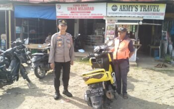Kapolsek Ma’rang Patroli Pasar Tradisional Bonto-Bonto, Sampaikan Himbauan Kamtibmas kepada Juru Parkir