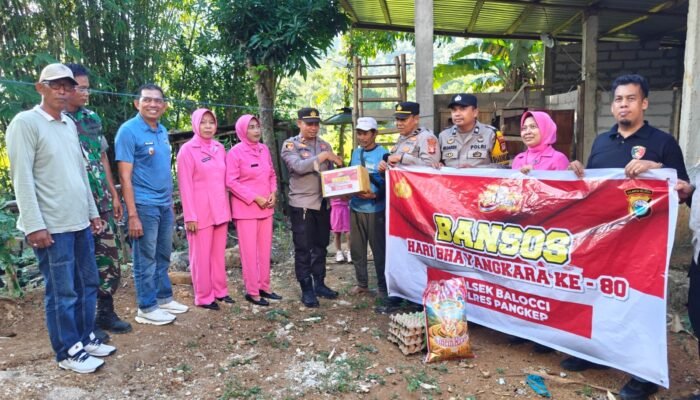Polsek Balocci Salurkan Bantuan Sosial kepada Warga Kurang Mampu dalam Rangka Hari Bhayangkara ke-80