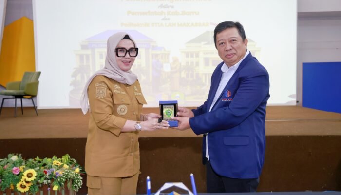 Pemkab Barru dan Politeknik STIA LAN Makassar Teken MoU, Bupati Andi Ina Paparkan Strategi Penanggulangan Kemiskinan