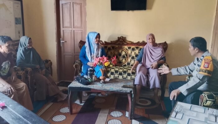 Bhabinkamtibmas Polsek Pangkajene Mediasi Sengketa Lorong di Kelurahan Bonto Perak