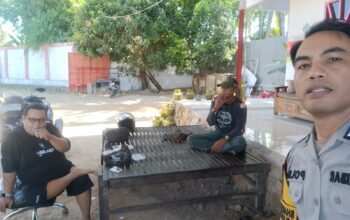 Bhabinkamtibmas Tekolabbua Sambangi SPBUN Lomboka, Sosialisasikan Pengukuran Pas Kecil bagi Perahu Jolloro