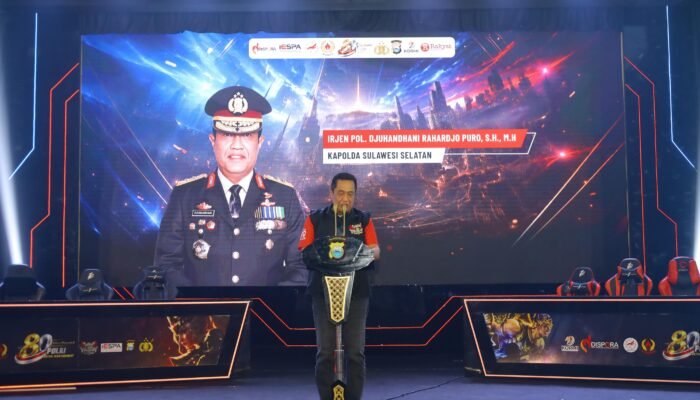 Closing Ceremony Tournament E-Sport Kapolda Cup Road to Kapolri Cup 2026, Kapolda Sulsel Serahkan Piala Bergilir
