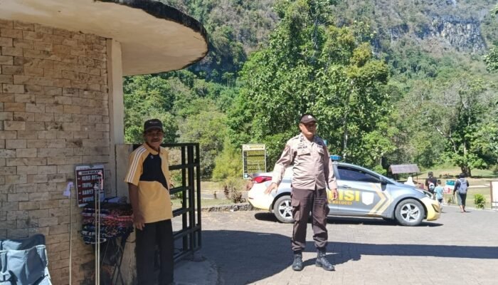 Ps Ka SPK II Polsek Balocci Pantau Objek Wisata Sumpang Bita, Pastikan Keamanan Pengunjung Tetap Terjaga