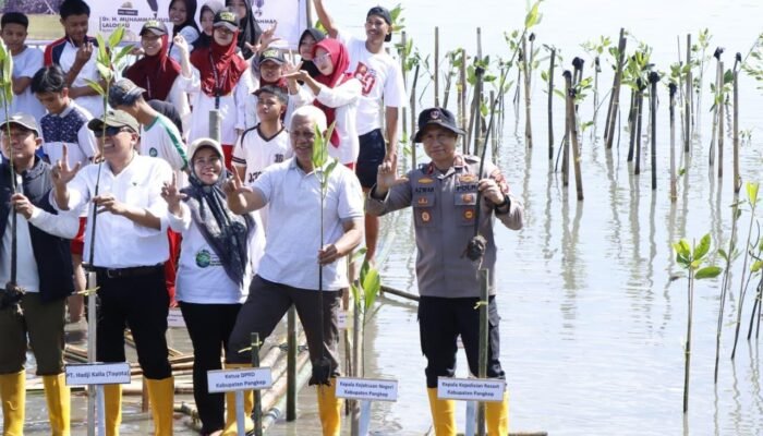 Wakapolres Pangkep Hadiri Penanaman Mangrove Peringati Hari Mangrove Sedunia 2026, Wujud Nyata Kepedulian Terhadap Lingkungan
