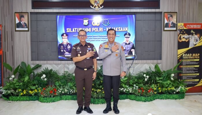 Perkuat Sinergitas Polri dan Kejaksaan, Kapolda Sulsel Gelar Silaturahmi Bersama Kajati Sulsel