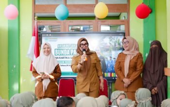 Bunda PAUD Barru Andi Ina Tinjau MPLS TK Islam Wahdah, Tekankan Pendidikan Karakter Sejak Usia Dini