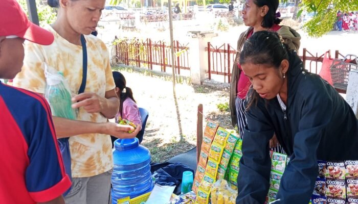 Puluhan UMKM di Sikka Panen Rejeki di Lomba Gerak Jalan HUT RI