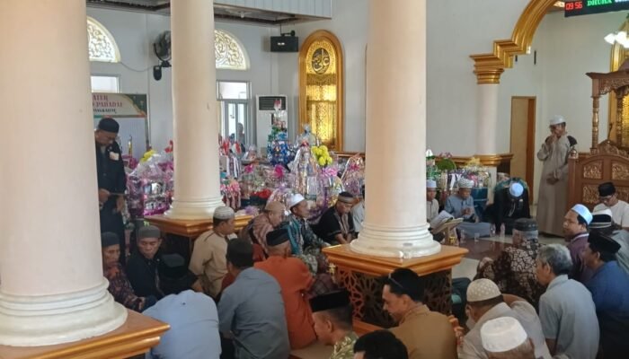 Bhabinkamtibmas Hadiri Maulid Nabi Muhammad SAW Bersama Tiga Pilar Kelurahan Mappasaile