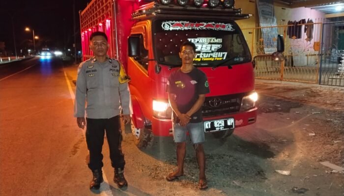 Patroli Preventif Dini Hari, Polsek Ma’rang Ajak Sopir Waspada Kecelakaan dan Aksi Kriminal