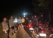 Kapolsek Ma’rang Pimpin Patroli Malam, Sambangi Remaja Cegah Gangguan Kamtibmas