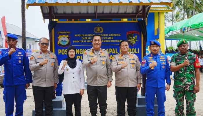 Kapolda Sulsel Resmikan Pos Pangkalan Kapal Patroli Polairud di Pulau Jinato Kab. Kepulauan Selayar