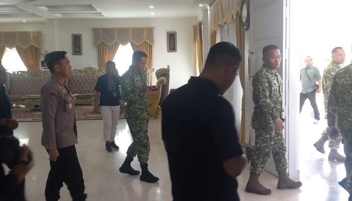 Kapolres Pangkep Hadiri Jamuan Makan Siang Bersama Pangdam XIV/Hasanuddin di Rujab Bupati