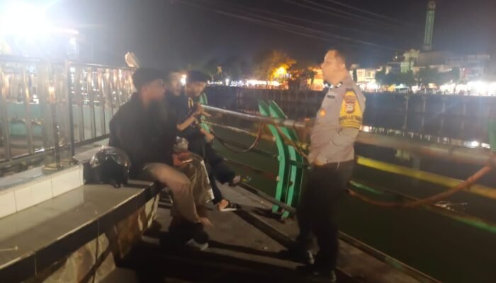 Personel Polsek Pangkajene Intensifkan Patroli Blue Light, Antisipasi Kriminalitas Malam Hari