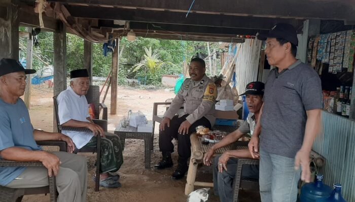 Bhabinkamtibmas Desa Pitusunggu Intensif Sambang Dialogis, Perkuat Sinergi Jaga Kamtibmas Tetap Kondusif