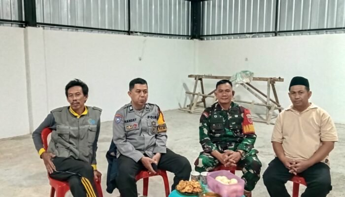 Bhabinkamtibmas Hadiri Lomba Domino HUT RI ke-81 di Kelurahan Jagong