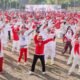 Bupati Barru Bersama Ribuan Warga Semarakkan HUT RI ke-81 Lewat Senam Gelora Merah Putih