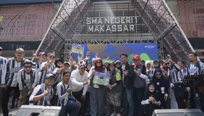 AnniverSMANsary ke-76, Bupati Barru Andi Ina Hadiri Fun Walk IKA SMANSA Makassar, Pererat Silaturahmi Alumni