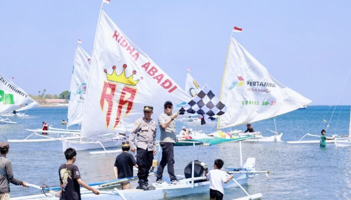 Semarak HUT RI ke-81, Wabup Barru Buka Lomba Perahu Layar Lapakaka, Dorong Jadi Event Wisata Unggulan
