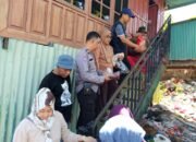 Bhabinkamtibmas Kelurahan Tumampua Dampingi Kadis Sosial Pangkep Salurkan Bantuan kepada Warga Lansia