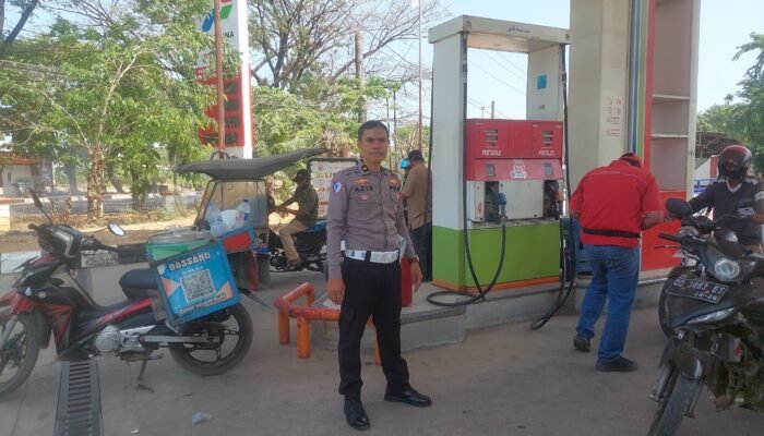 Polsek Bungoro Pantau SPBU, Pastikan Distribusi BBM Tetap Lancar dan Kondusif