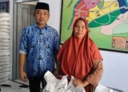 Lurah Bontoa Pastikan Penyaluran Beras Bantuan Pemerintah Tepat Sasaran