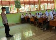 Bhabinkamtibmas Sailus Beri Semangat Belajar kepada Pelajar