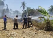 Polsek Ma’rang Bersama Damkar Bergerak Cepat Padamkan Kebakaran Lahan Kering, Warga Diimbau Waspada